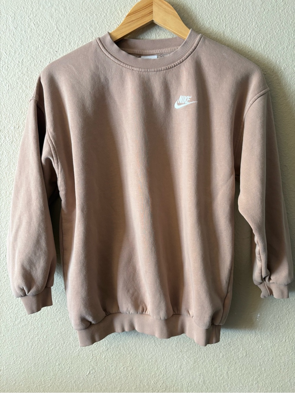 Nike Embroidered Swoosh Fleece Crewneck Sweatshirt Cream Taupe Size L